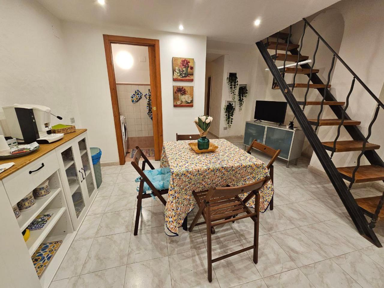 La Maison Bouganville ซาแลร์โน ภายนอก รูปภาพ